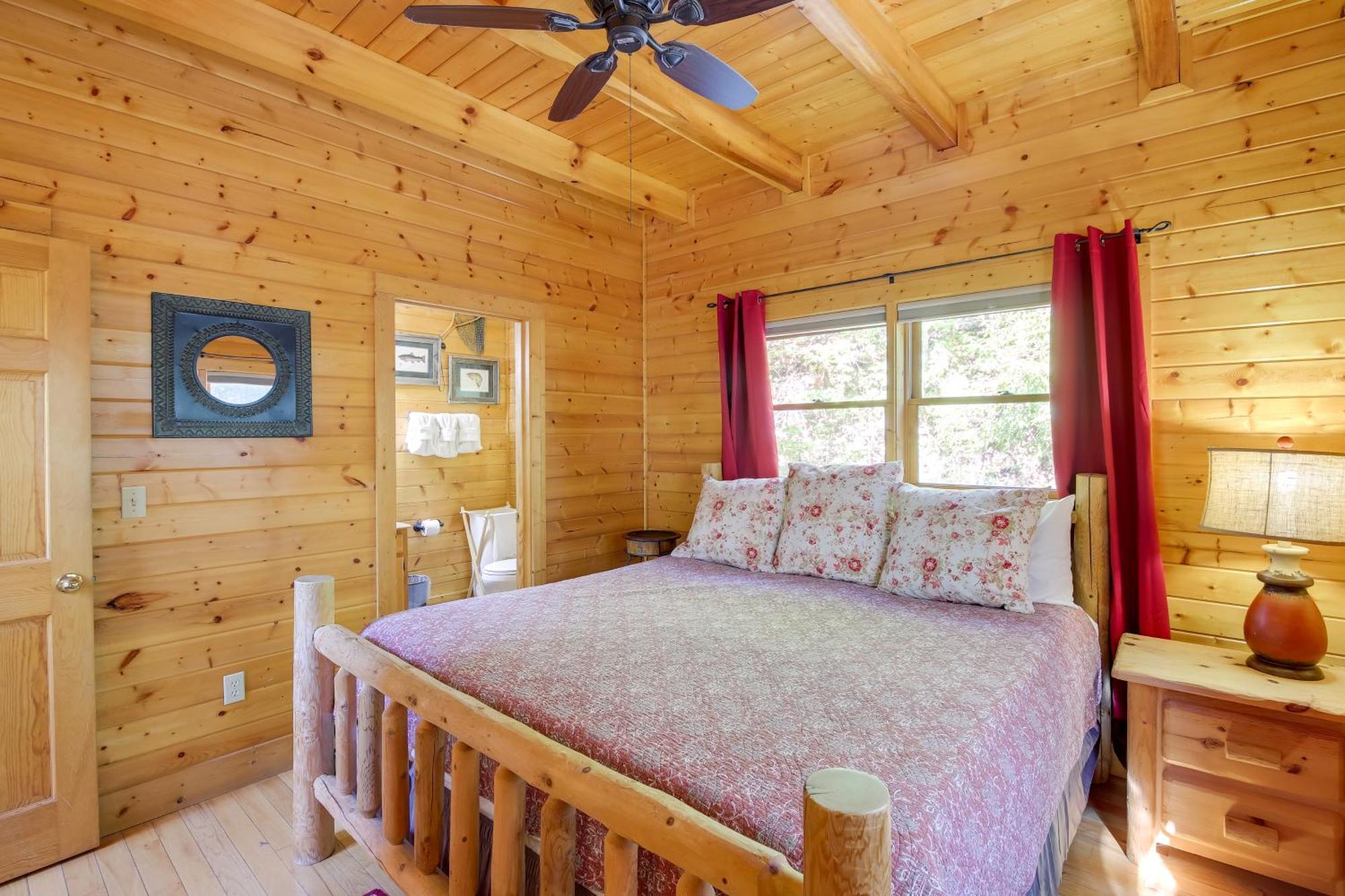 Secluded And Wooded Wears Valley Cabin With Fire Pit! Sevierville Exteriér fotografie