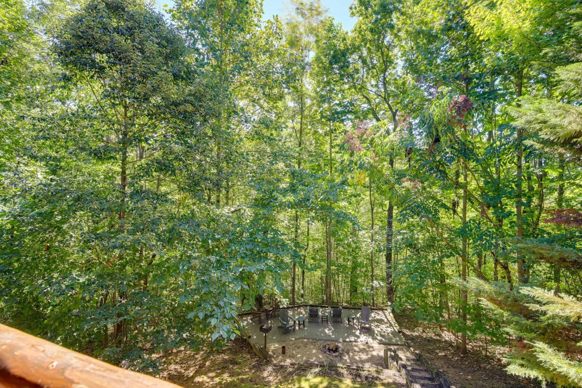 Secluded And Wooded Wears Valley Cabin With Fire Pit! Sevierville Exteriér fotografie